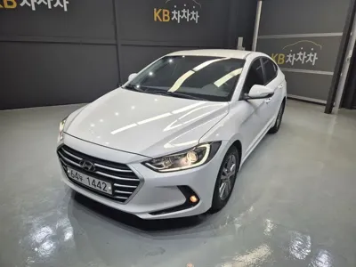 Hyundai Avante · 2016 год