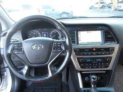 Hyundai Sonata 2015, 108608 км, за 9300000 KRW - фото 9