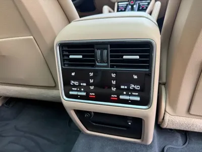Porsche Cayenne 2023, 23242 км, за 103900000 KRW - фото 8