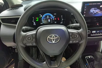 Toyota Corolla Cross 2023, 13899 км, за 103921.5 CNY - фото 13