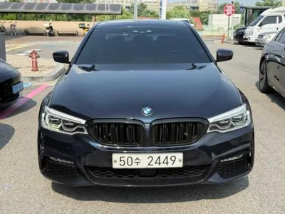 BMW 5-Series · 2018 год