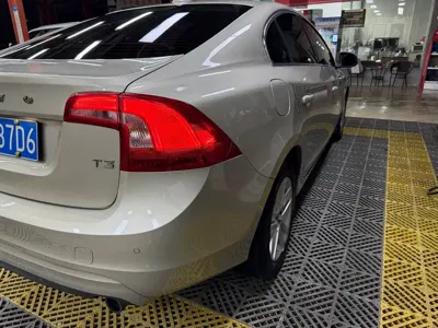 Volvo S60 2017, 130000 км, за 39800 CNY - фото 51