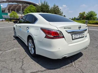 Nissan Altima 2015, 121333 км, за 7900000 KRW
