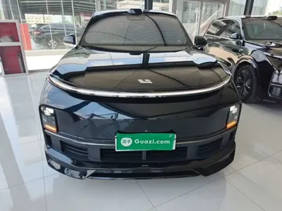 Li Auto Li L9 2023, 121100 км, за 209100 CNY