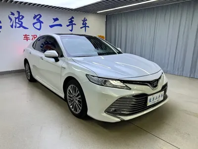 Toyota Camry 2020, 68000 км, за 91800 CNY