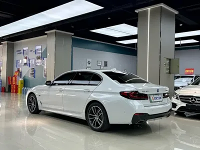 BMW 5 Series New Energy 2024, 64000 км, за 203000 CNY