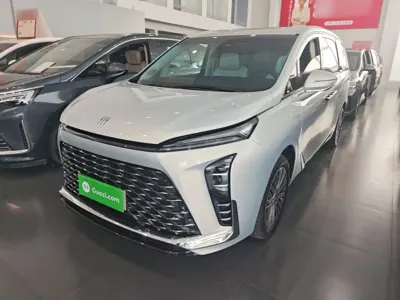 Buick GL8 Hybrid 2024, 41200 км, за 260600 CNY