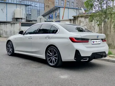 BMW 3 Series 2025, 11000 км, за 175799 CNY