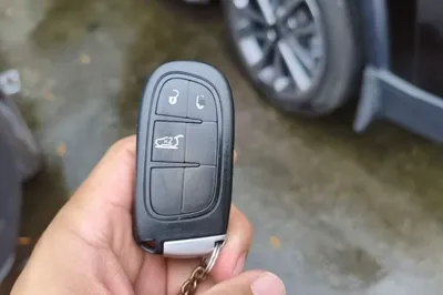 Jeep Grand Commander 2018, 121199 км, за 78714.43 CNY - фото 23