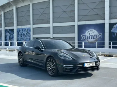 Porsche Panamera · 2021 год