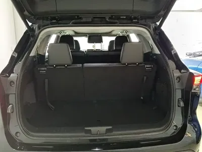 Toyota Highlander 2024, 56600 км, за 196200 CNY - фото 19