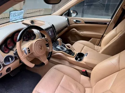 Porsche Cayenne 2012, 200000 км, за 45800 CNY