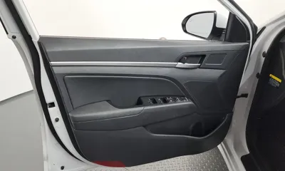 Hyundai Avante 2019, 57479 км, за 12700000 KRW - фото 24