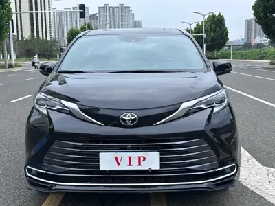 Toyota Sienna 2025, 31000 км, за 213500 CNY