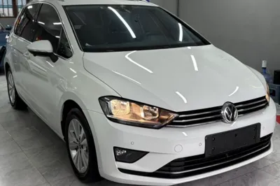 Volkswagen Golf Sportsvan 2018, 98300 км, за 67596.46 CNY