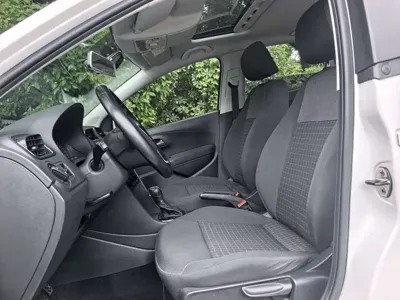 Volkswagen Polo 2016, 102000 км, за 31800 CNY