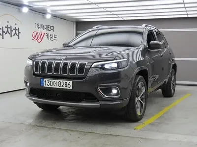 Jeep Cherokee · 2021 год