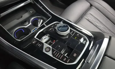 BMW X5 2026, 5021 км, за 999990000 KRW - фото 9