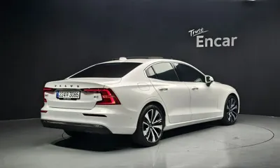 Volvo S60 2024, 30629 км, за 38800000 KRW