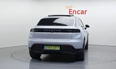 Porsche Macan 2025, 12934 км, за 110000000 KRW