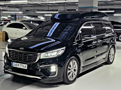 Kia Canival · 2020 год