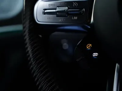 Mercedes-Benz AMG GT 2021, 68000 км, за 441800 CNY - фото 15