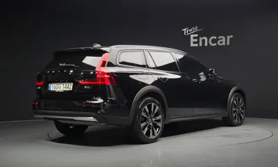 Volvo V60 2023, 45814 км, за 36800000 KRW