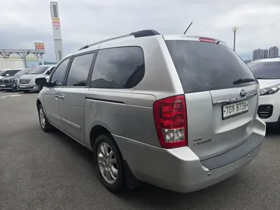 Kia Canival 2013, 255861 км, за 2900000 KRW