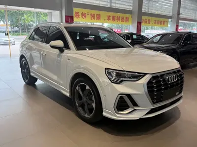 Audi Q3 2023, 22000 км, за 193800 CNY