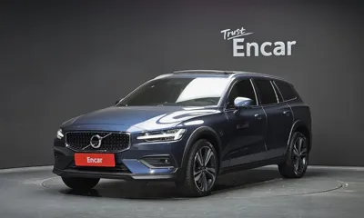 Volvo V60 · 2021 год