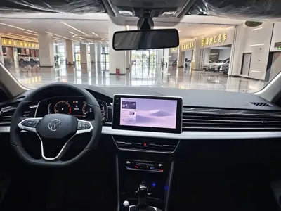 Volkswagen Tiguan L 2025, 7300 км, за 125800 CNY - фото 14
