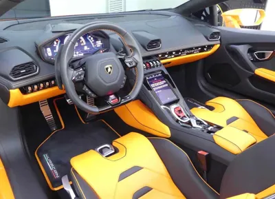 Lamborghini Huracan 2023, 3920 км, за 383000000 KRW