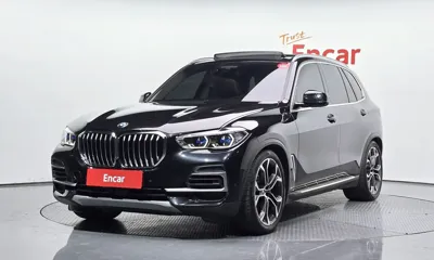 BMW X5 · 2022 год