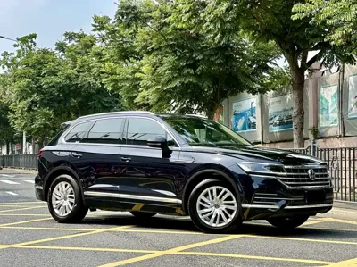 Volkswagen Touareg 2021, 48000 км, за 218000 CNY