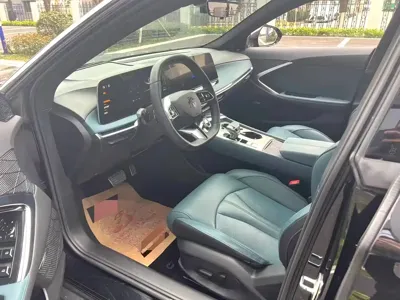 MG MG7 2023, 47000 км, за 76400 CNY