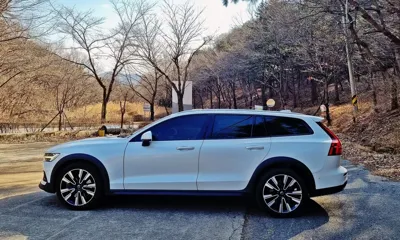 Volvo V60 2022, 57297 км, за 27000000 KRW