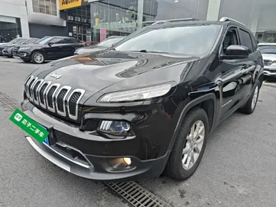 Jeep Cherokee · 2017 год