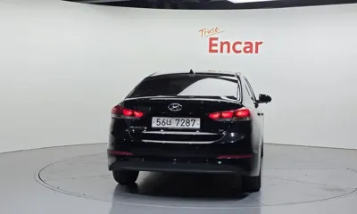 Hyundai Avante 2018, 30467 км, за 12900000 KRW