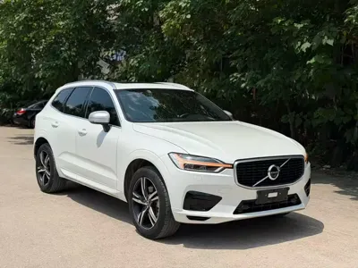 Volvo XC60 2018, 68000 км, за 89600 CNY