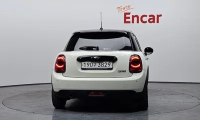 MINI Cooper 2018, 67880 км, за 10000000 KRW