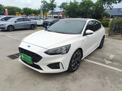 Ford Focus · 2021 год