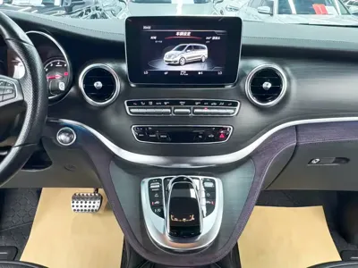 Mercedes-Benz V-Class 2019, 80000 км, за 188800 CNY - фото 24