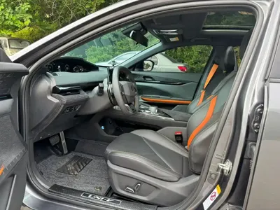 Changan UNI-V 2023, 47000 км, за 63800 CNY