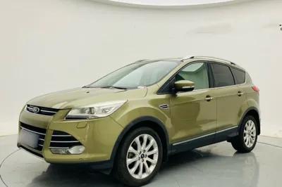 Ford Kuga · 2015 год