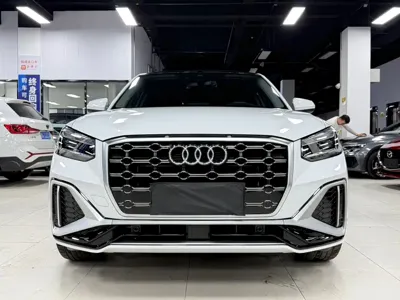 Audi Q2L 2021, 27000 км, за 109800 CNY