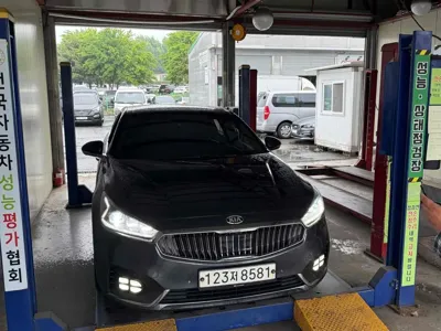 Kia K7 · 2017 год