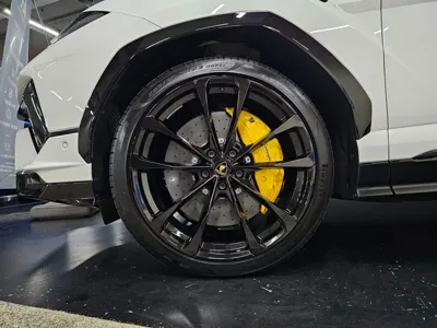 Lamborghini Urus 2023, 9300 км, за 335000000 KRW - фото 6