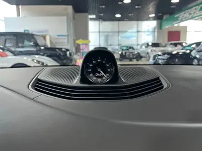 Porsche Taycan 2025, 14000 км, за 758000 CNY - фото 20