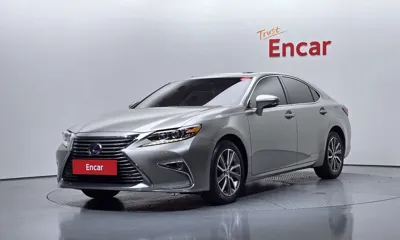 Lexus ES · 2018 год