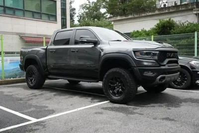 Dodge Ram Pick Up 2022, 29000 км, за 179000000 KRW